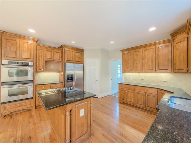 792 Grassmeade Way, Snellville, GA 30078