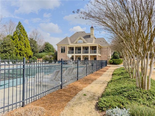 792 Grassmeade Way, Snellville, GA 30078