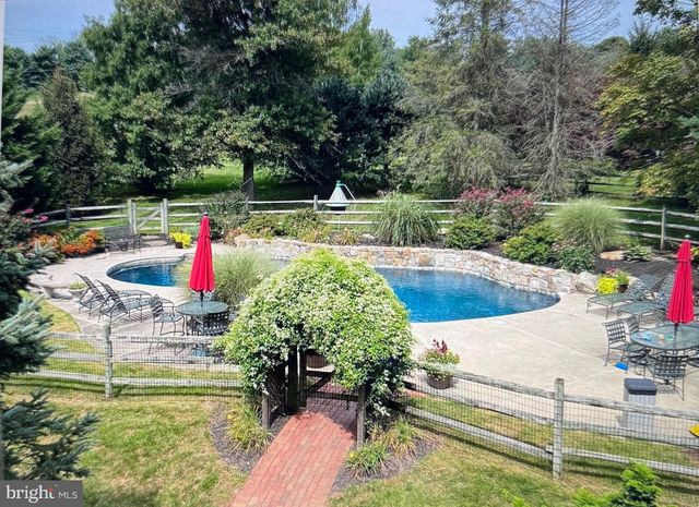 21 KYLE DR, Chester Springs, PA 19425