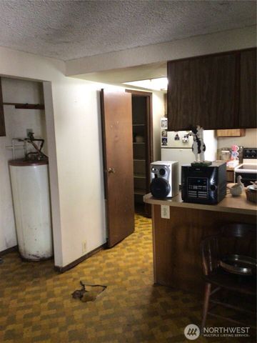 236 Tryon Road, Onalaska, WA 98570