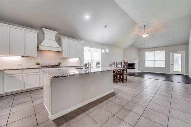 925 Lake Cypress Lane, Little Elm, TX 75068