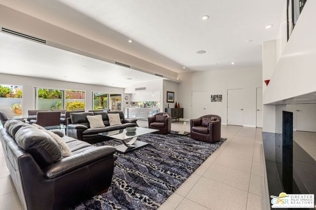 1120 S Calle De Maria, Palm Springs, CA 92264