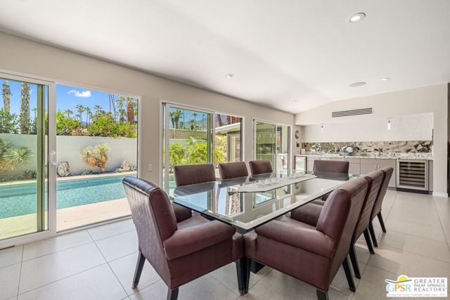 1120 S Calle De Maria, Palm Springs, CA 92264