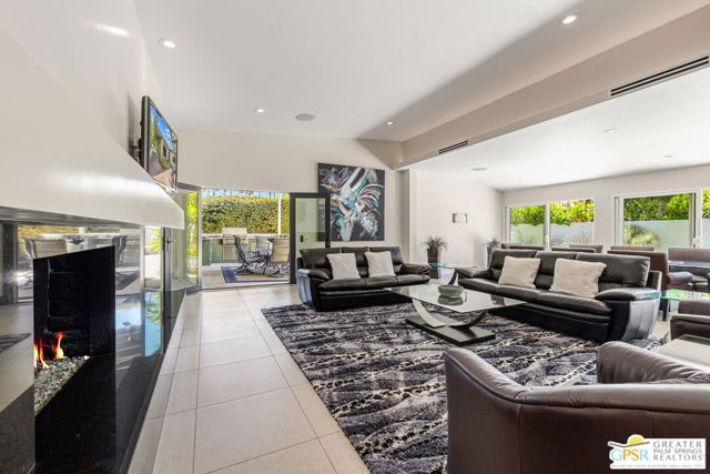 1120 S Calle De Maria, Palm Springs, CA 92264