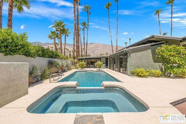 1120 S Calle De Maria, Palm Springs, CA 92264