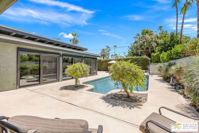 1120 S Calle De Maria, Palm Springs, CA 92264