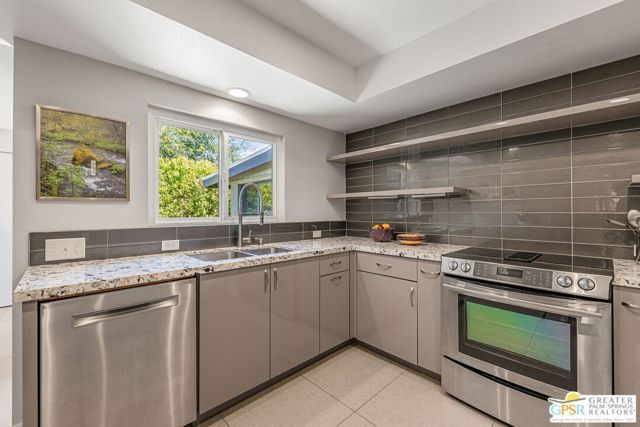 1120 S Calle De Maria, Palm Springs, CA 92264