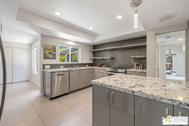 1120 S Calle De Maria, Palm Springs, CA 92264