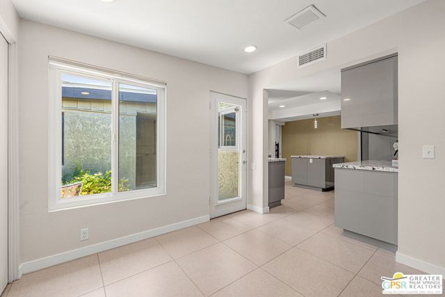 1120 S Calle De Maria, Palm Springs, CA 92264