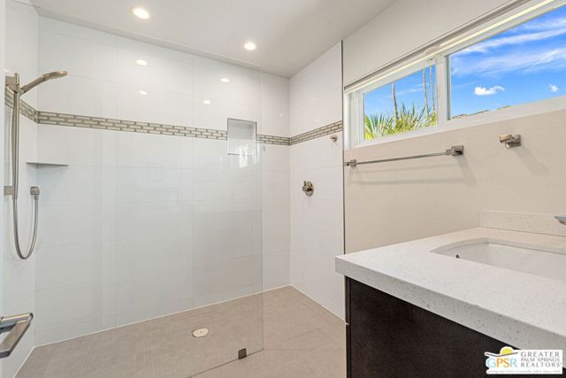 1120 S Calle De Maria, Palm Springs, CA 92264