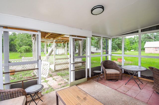 2847 County Road 510a, Brazoria, TX 77422