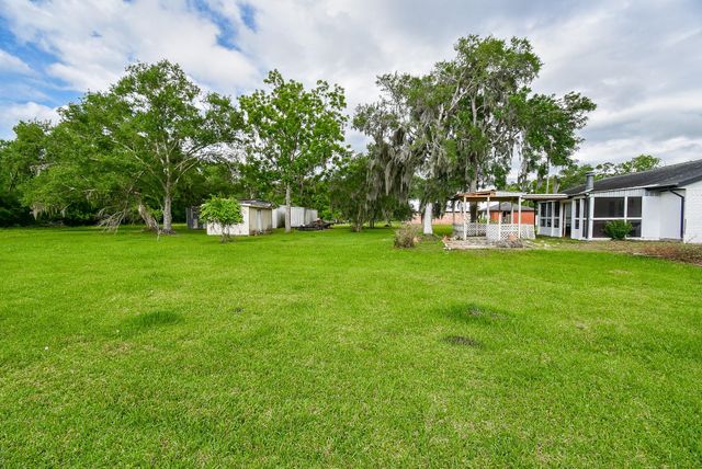 2847 County Road 510a, Brazoria, TX 77422