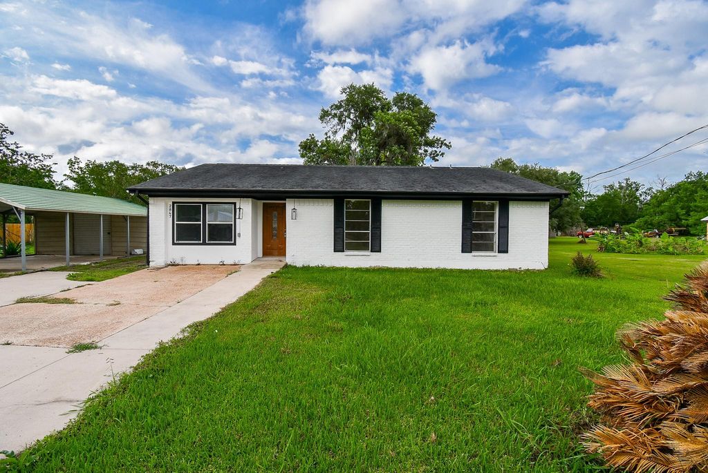 2847 County Road 510a, Brazoria, TX 77422