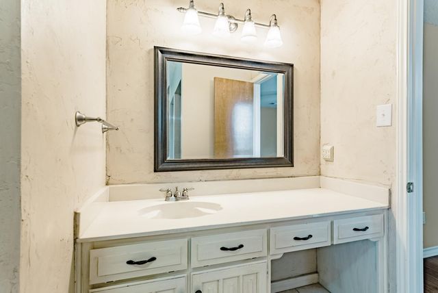 3100 Green Country Court, Bedford, TX 76021