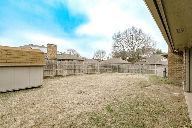 3100 Green Country Court, Bedford, TX 76021