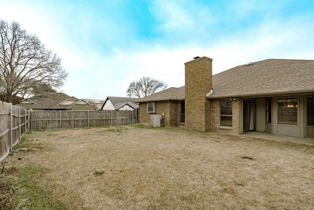 3100 Green Country Court, Bedford, TX 76021