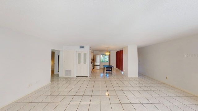 3670 PINECREST STREET 111, Sarasota, FL 34232
