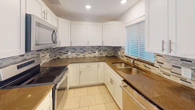3670 PINECREST STREET 111, Sarasota, FL 34232