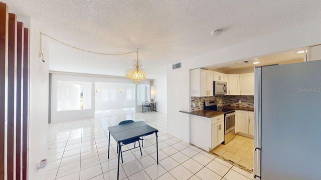 3670 PINECREST STREET 111, Sarasota, FL 34232