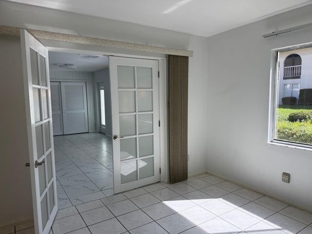 3670 PINECREST STREET 111, Sarasota, FL 34232