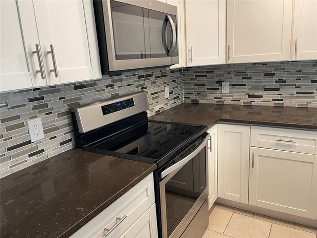 3670 PINECREST STREET 111, Sarasota, FL 34232