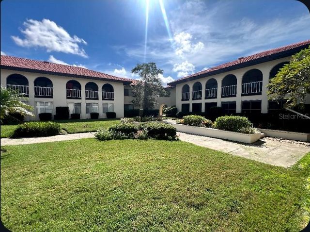 3670 PINECREST STREET 111, Sarasota, FL 34232