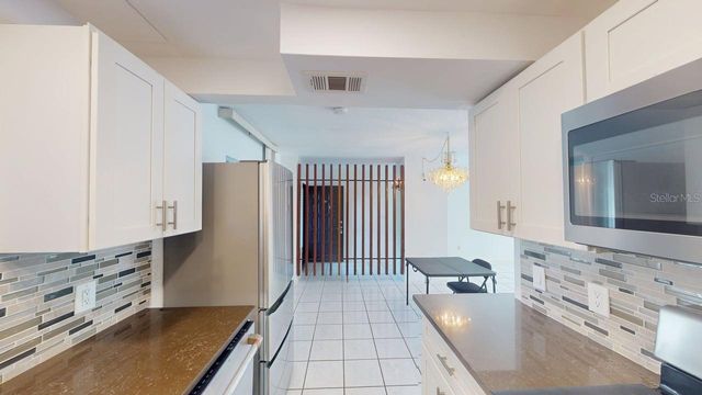 3670 PINECREST STREET 111, Sarasota, FL 34232