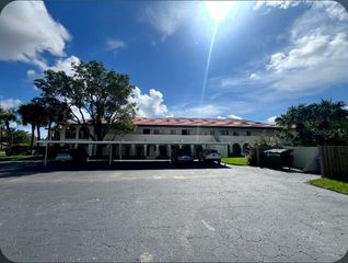 3670 PINECREST STREET 111, Sarasota, FL 34232