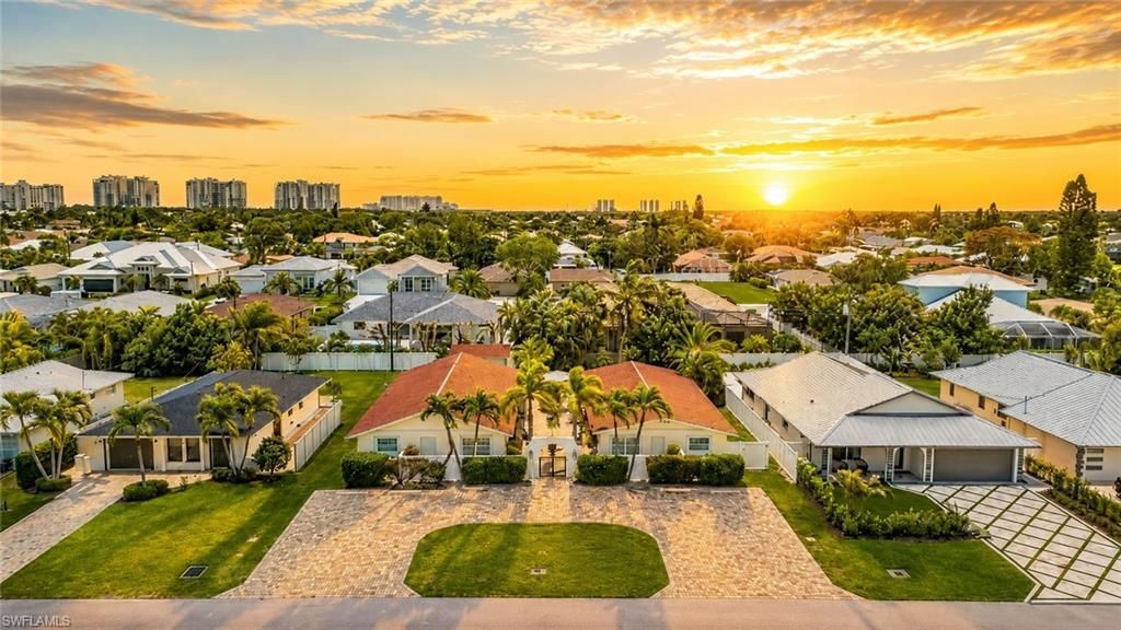 559 105th AVE N, NAPLES, FL 34108 — exterior