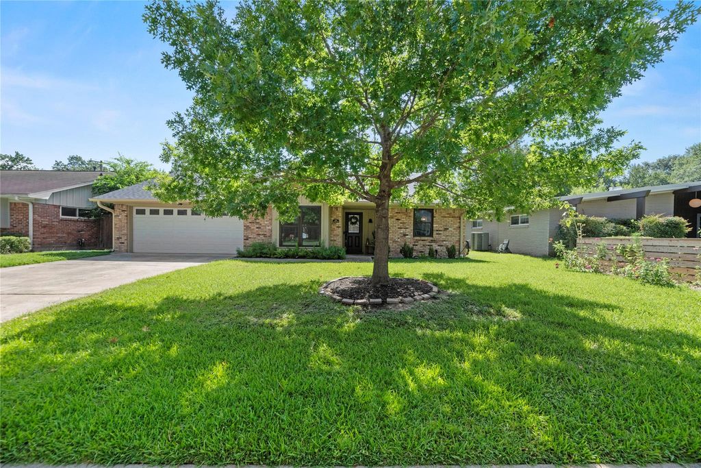 4406 Arnell Drive, Houston, TX 77018