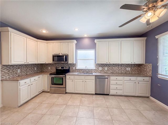 524 Sun Creek Drive, Winston-salem, NC 27104