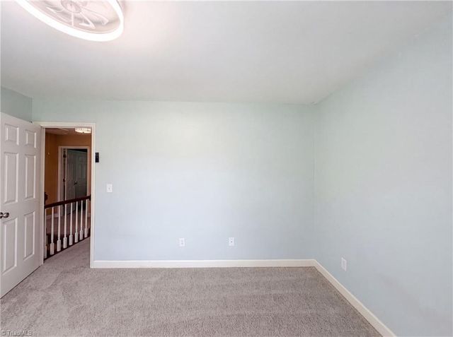 524 Sun Creek Drive, Winston-salem, NC 27104