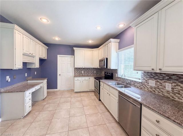 524 Sun Creek Drive, Winston-salem, NC 27104