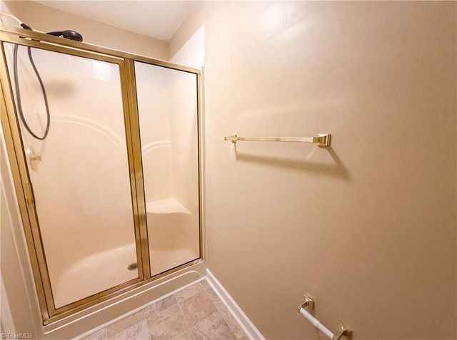 524 Sun Creek Drive, Winston-salem, NC 27104