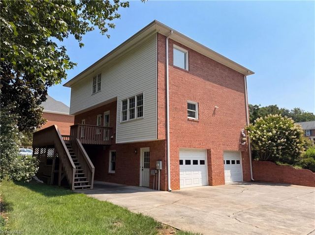 524 Sun Creek Drive, Winston-salem, NC 27104