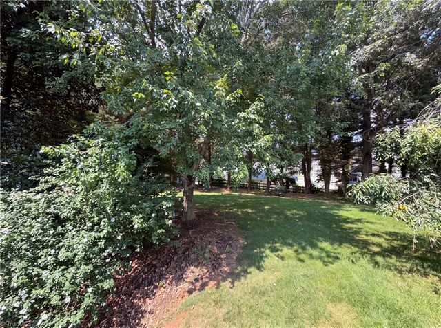 524 Sun Creek Drive, Winston-salem, NC 27104