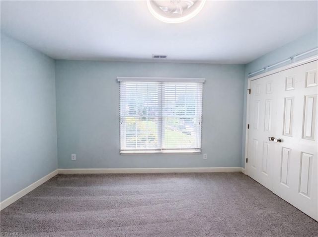 524 Sun Creek Drive, Winston-salem, NC 27104
