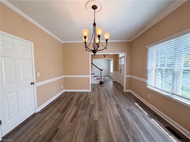 524 Sun Creek Drive, Winston-salem, NC 27104