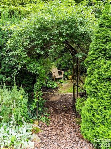 185 Macon Avenue 10B, Asheville, NC 28804