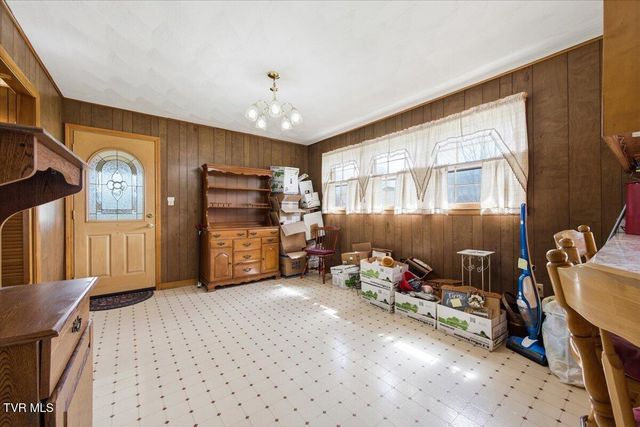 533 Monte Vista Drive, Glade Spring, VA 24340