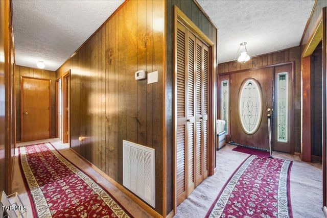 533 Monte Vista Drive, Glade Spring, VA 24340