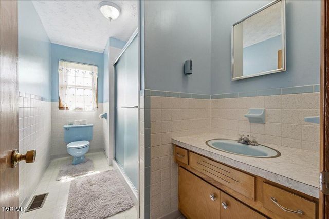 533 Monte Vista Drive, Glade Spring, VA 24340