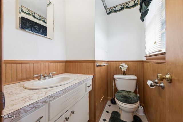 533 Monte Vista Drive, Glade Spring, VA 24340