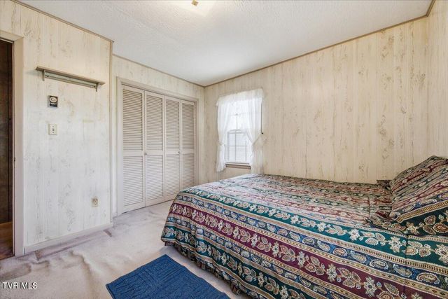 533 Monte Vista Drive, Glade Spring, VA 24340