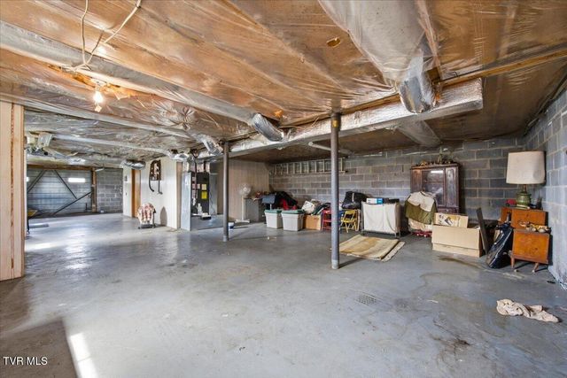 533 Monte Vista Drive, Glade Spring, VA 24340