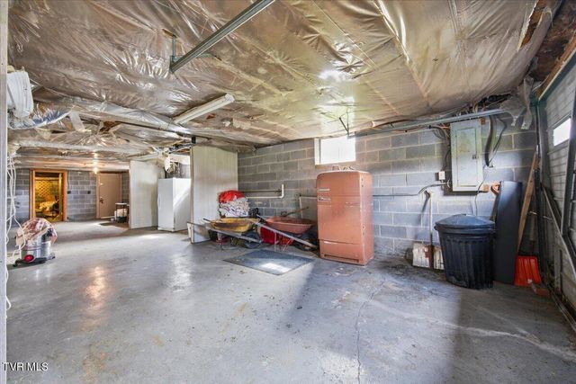 533 Monte Vista Drive, Glade Spring, VA 24340