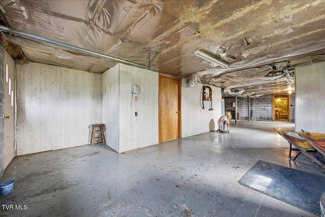 533 Monte Vista Drive, Glade Spring, VA 24340