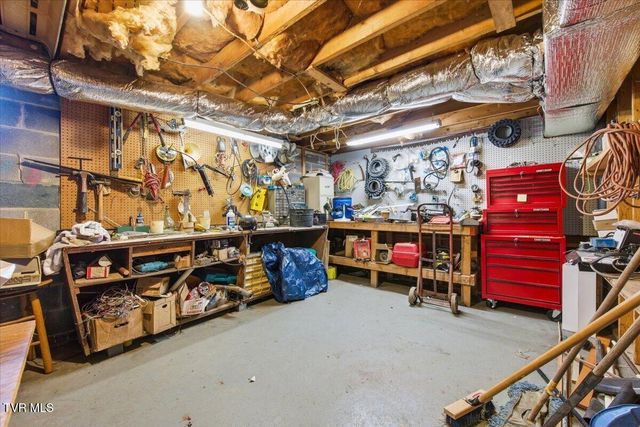 533 Monte Vista Drive, Glade Spring, VA 24340