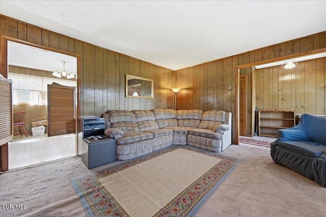 533 Monte Vista Drive, Glade Spring, VA 24340