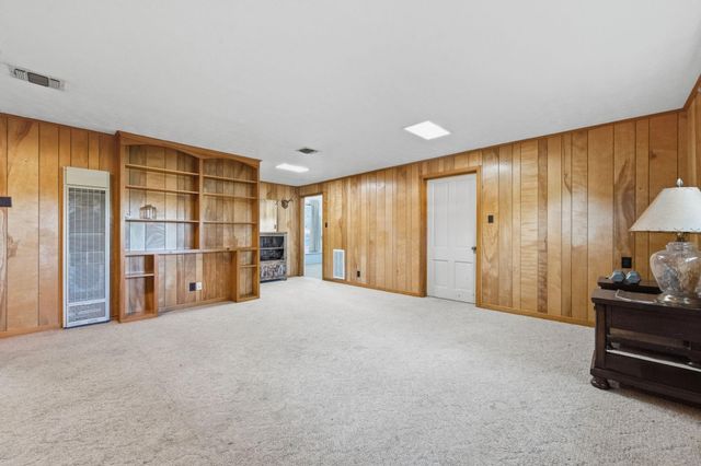 804 N Cleveland, Dayton, TX 77535